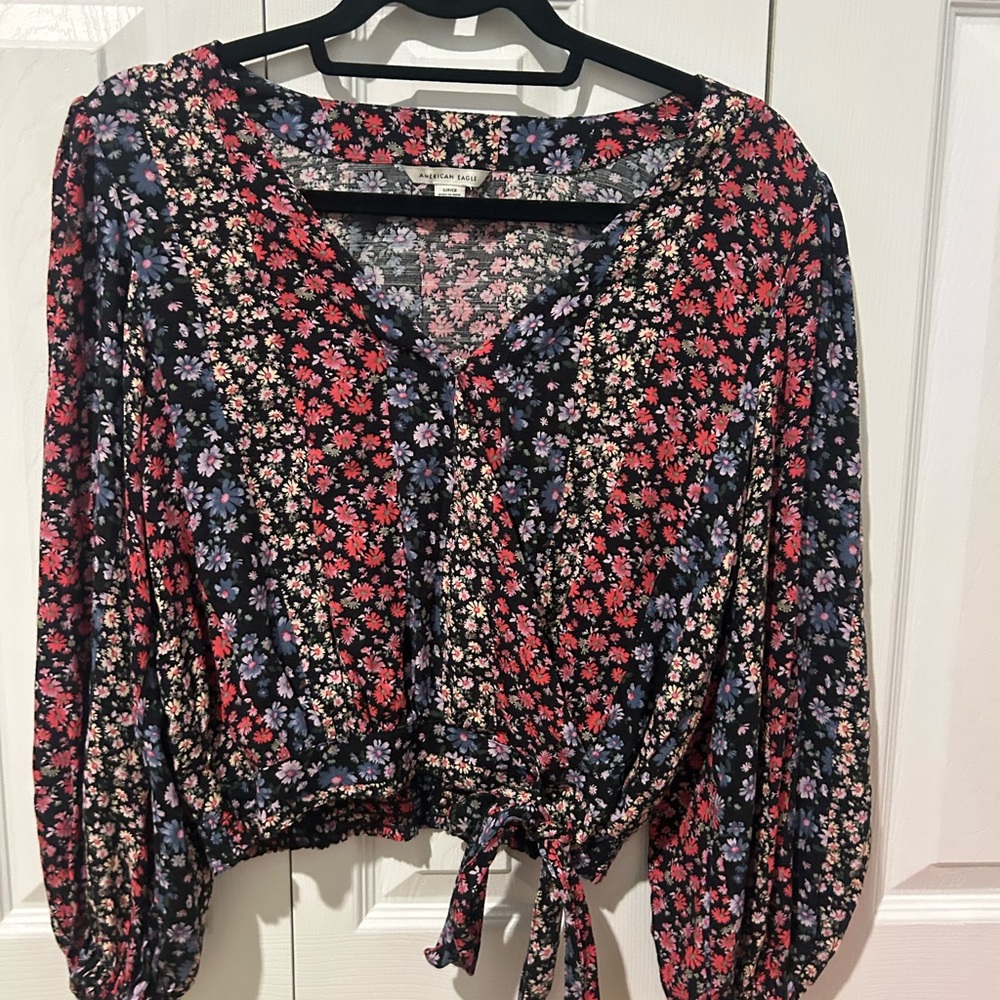 American Eagle Outfitters Red and Blue Tie Front Blouse 3/4 Sleeve